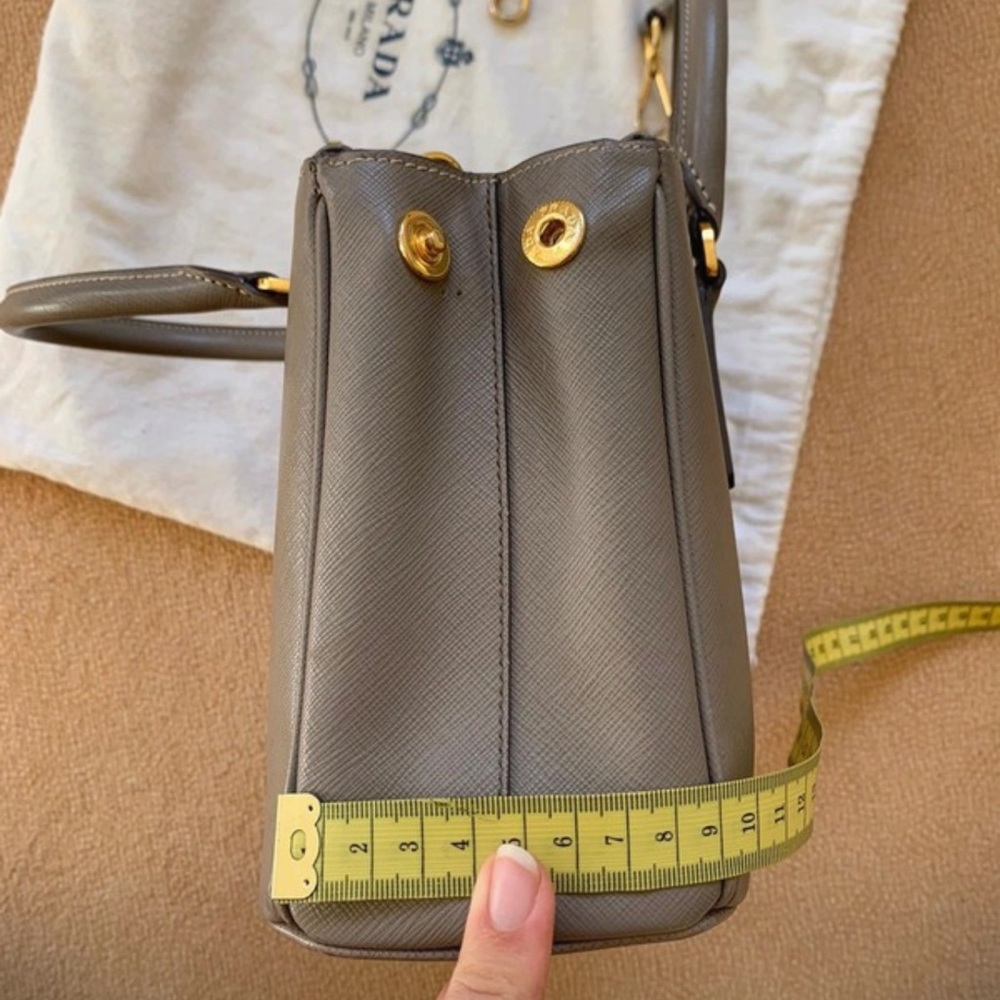 Small safiano galleria bag - Picture 5 of 16